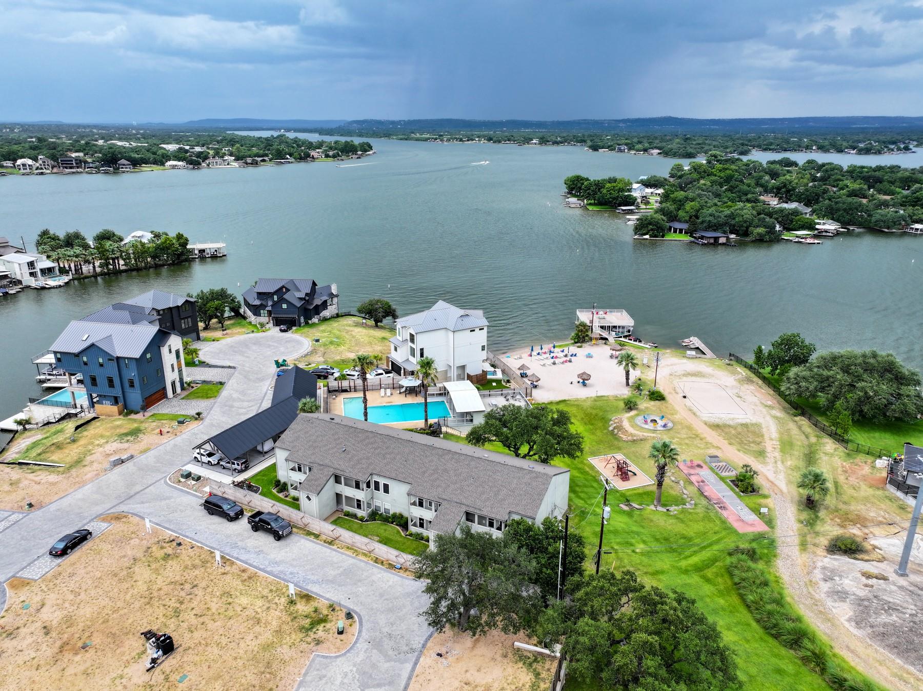 604 Highcrest DR 722