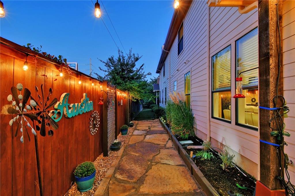 Photo 1 of 29 — 13900 Ashton Woods CIR 23, Austin, TX 78727