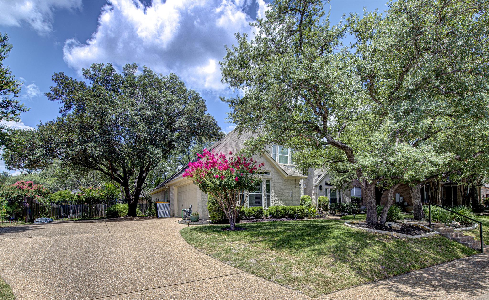 10619 Indigo Broom LOOP