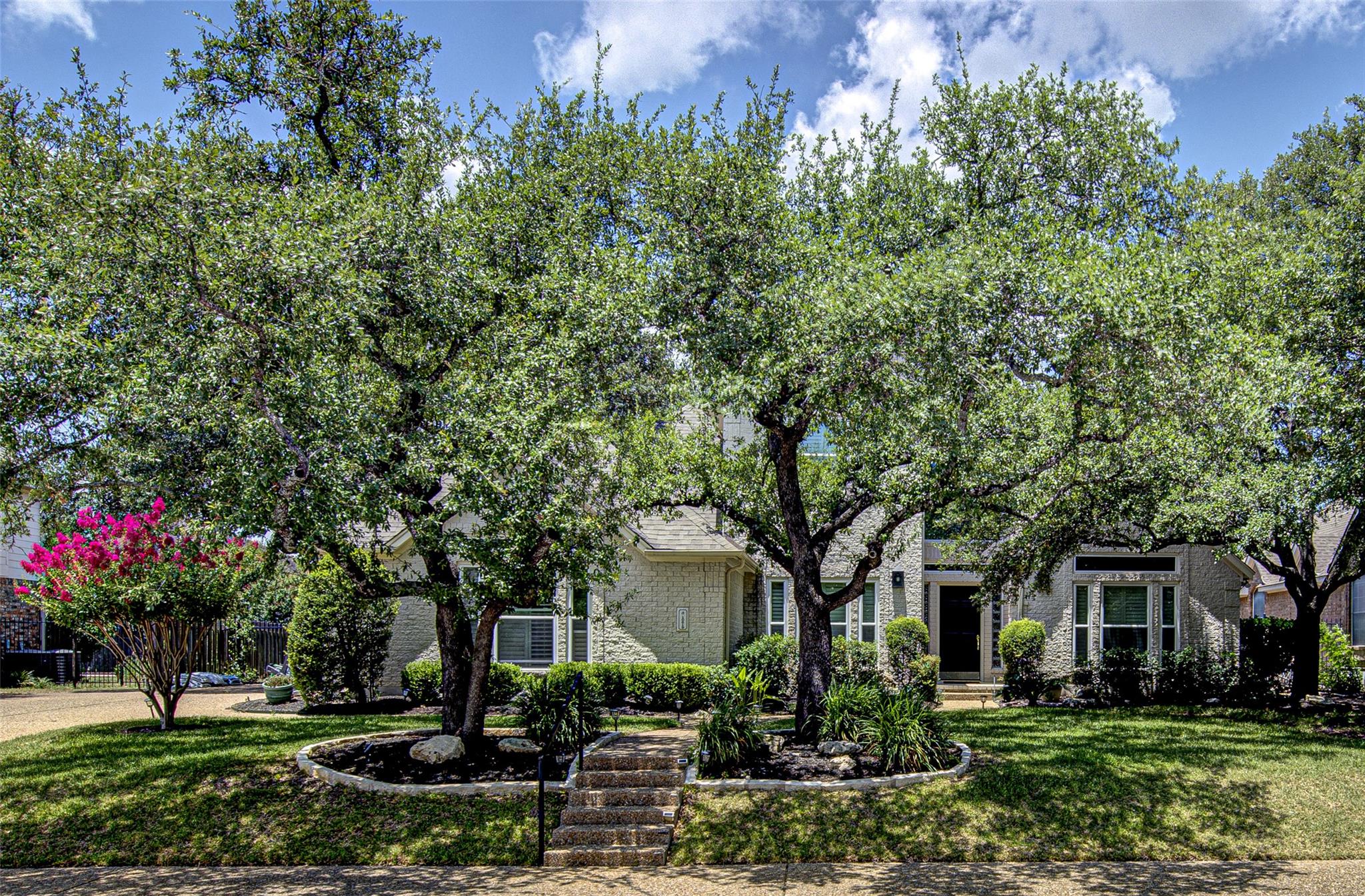 10619 Indigo Broom LOOP