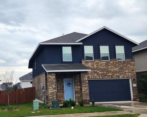 Photo of 209 Standing Rock LN, Marble Falls, TX 78654 (MLS # 6015623)