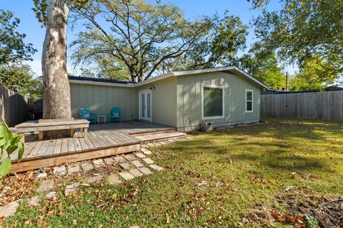 Tiny photo for 2205 N Plains Ave, Austin, TX 78757 (MLS # 9440122)