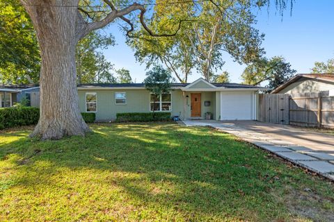 Tiny photo for 2205 N Plains Ave, Austin, TX 78757 (MLS # 9440122)