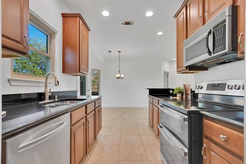 Tiny photo for 10808 Timber CIR, Dripping Springs, TX 78620 (MLS # 1547757)