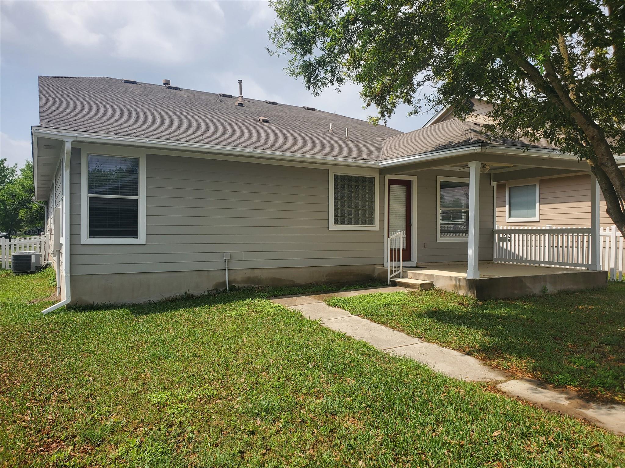118 Zapalac DR