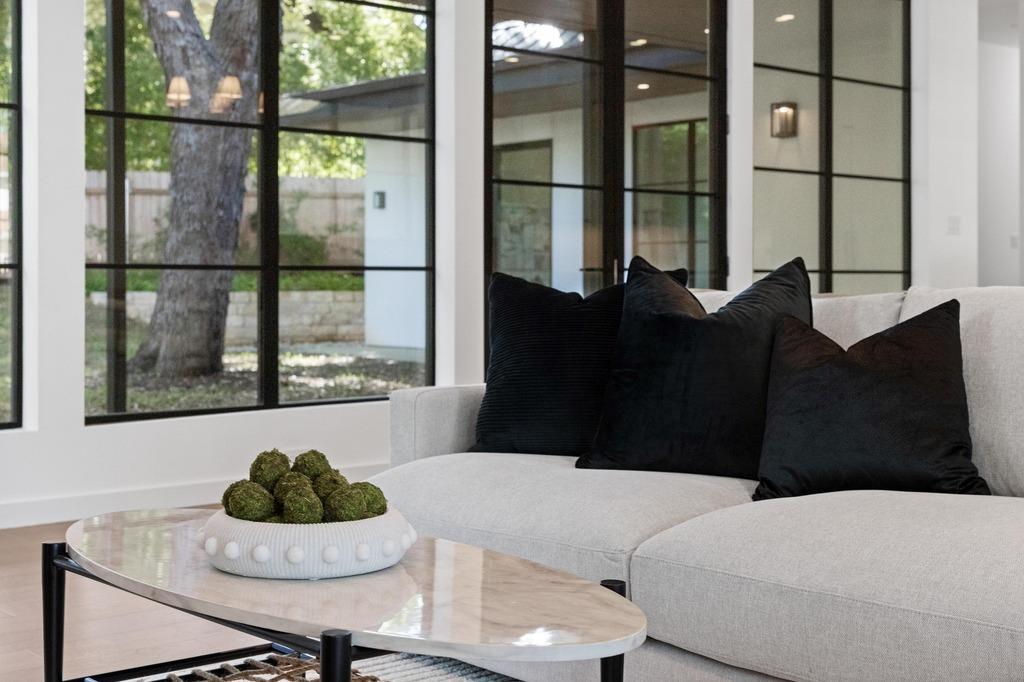 3412 Rosefinch TRL