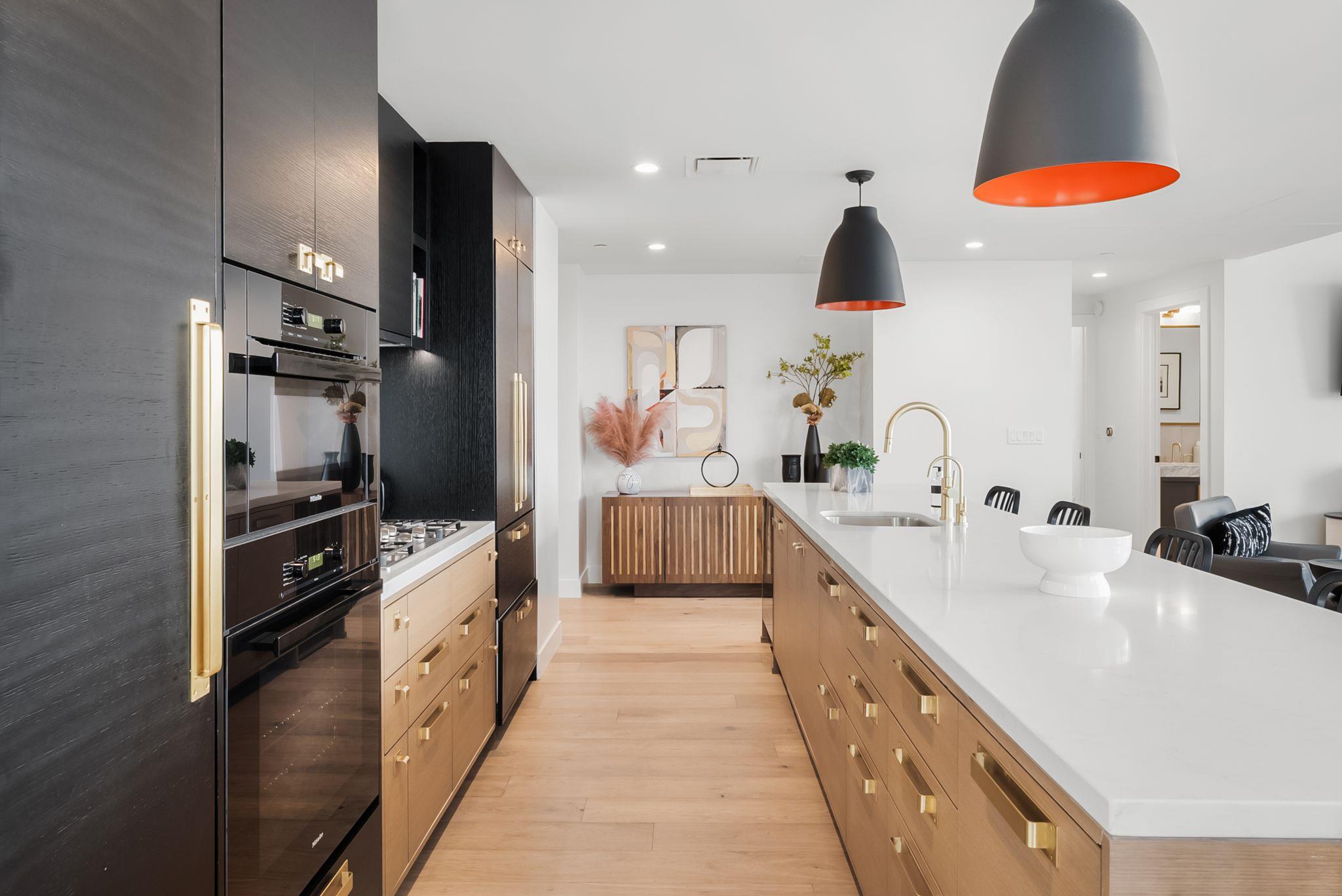 70 RAINEY ST 2606