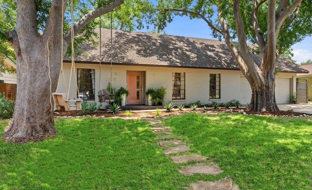 Photo of 2205 Laramie TRL, Austin, TX 78745 (MLS # 8188335)