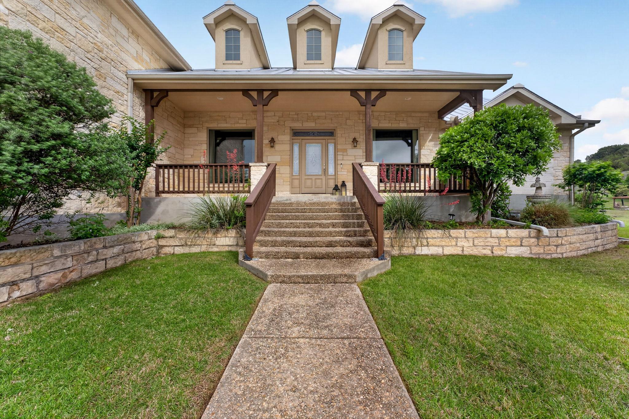 123 GROSBEAK DR DR