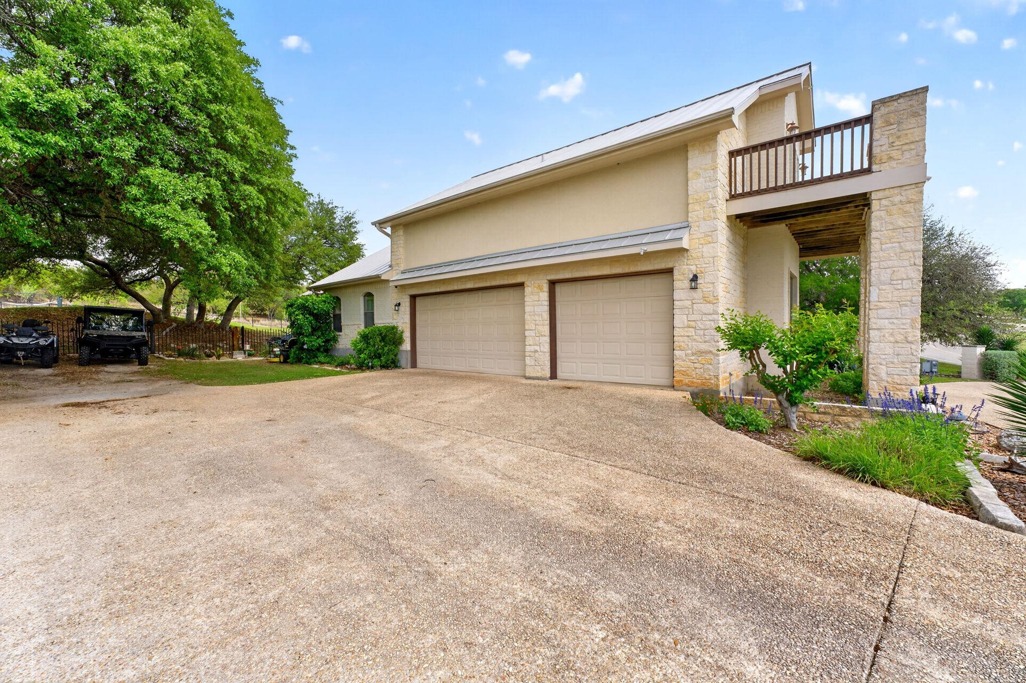 123 GROSBEAK DR DR