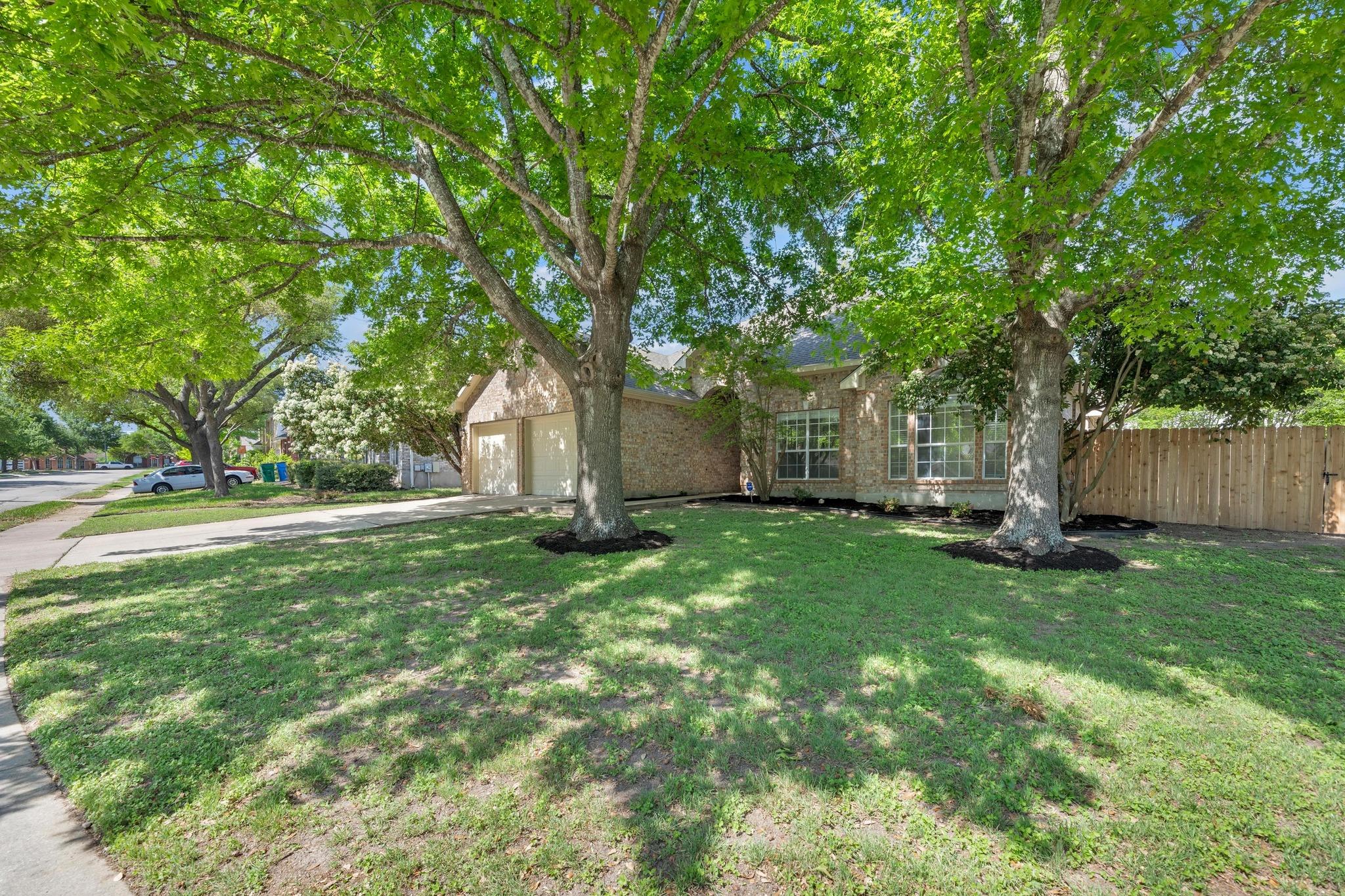 705 Yale DR