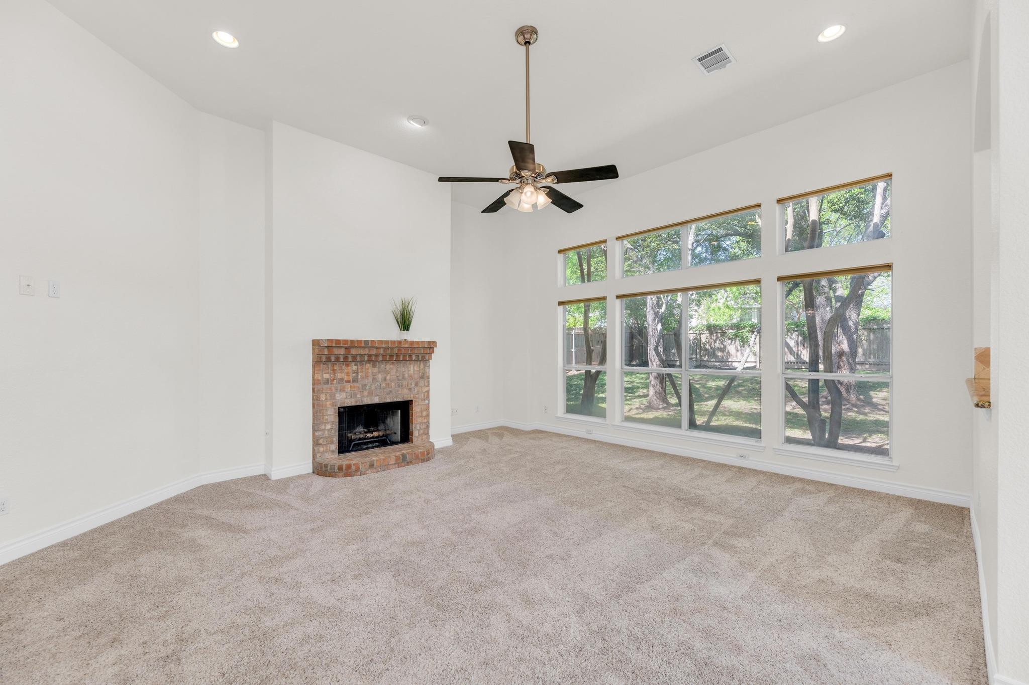 705 Yale DR