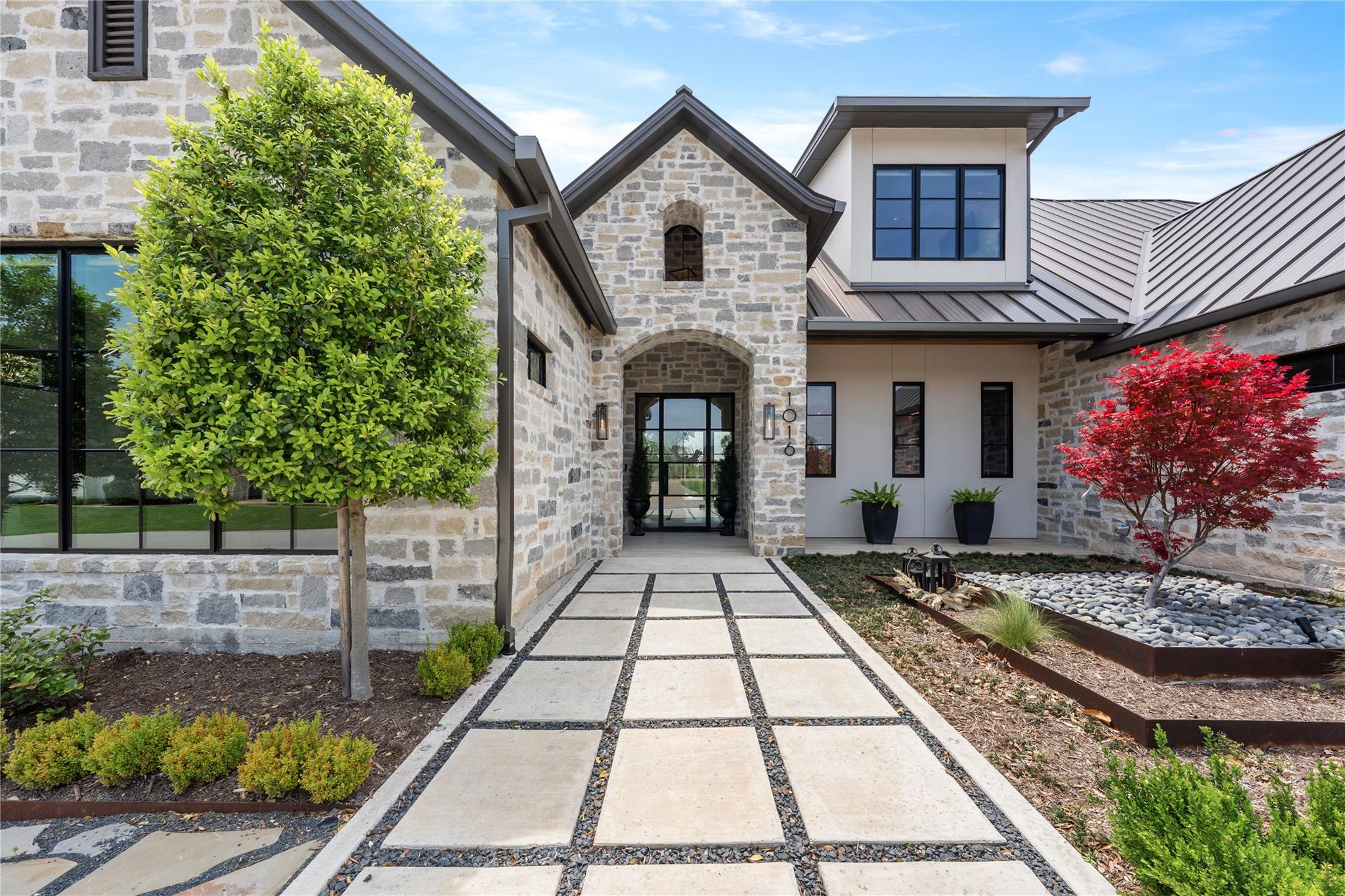 1016 Ferguson Mill RD