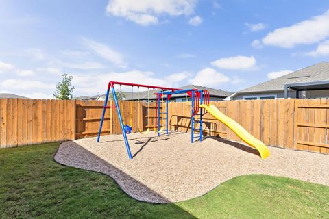 Tiny photo for 8408 Orizzonte ST, Austin, TX 78744 (MLS # 2979339)