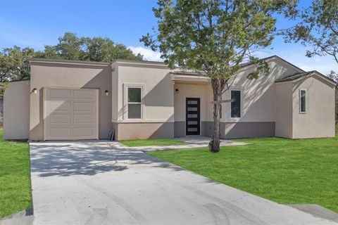 A home in Lago Vista