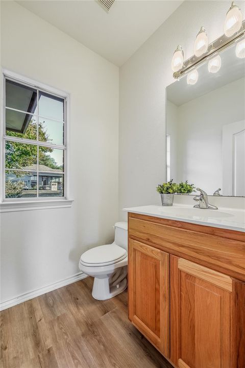 Tiny photo for 18906 Venture DR, Point Venture, TX 78645 (MLS # 5123599)