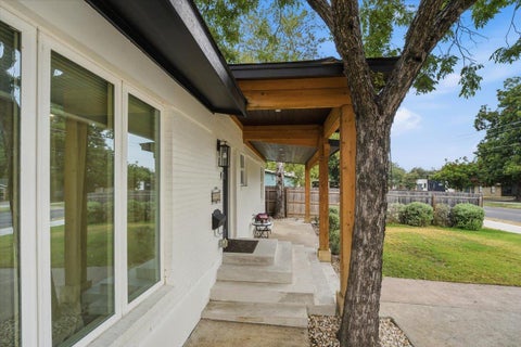 Photo of 1001 W Oltorf ST, Austin, TX 78704 (MLS # 1349673)