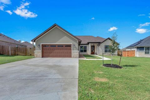 105 Don DR Jarrell TX 76537