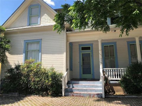 Photo of 906 W 22nd ST #1, Austin, TX 78705 (MLS # 6143105)