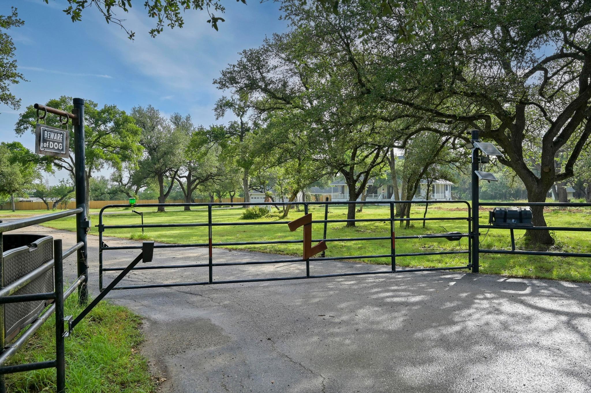 322 Mesa Oaks