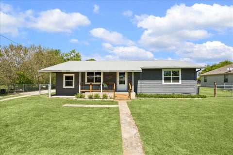 Photo of 210 Fallwell ST, Liberty Hill, TX 78642 (MLS # 5222854)
