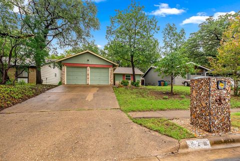 Photo of 920 Acorn Oaks DR, Austin, TX 78745 (MLS # 8390693)