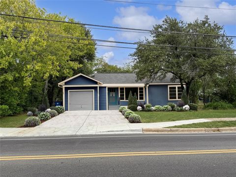 Photo of 1808 E 38 1/2 ST, Austin, TX 78722 (MLS # 7528010)