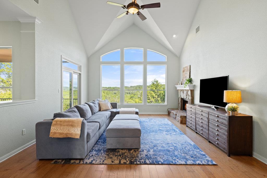 19200 White Horse CV