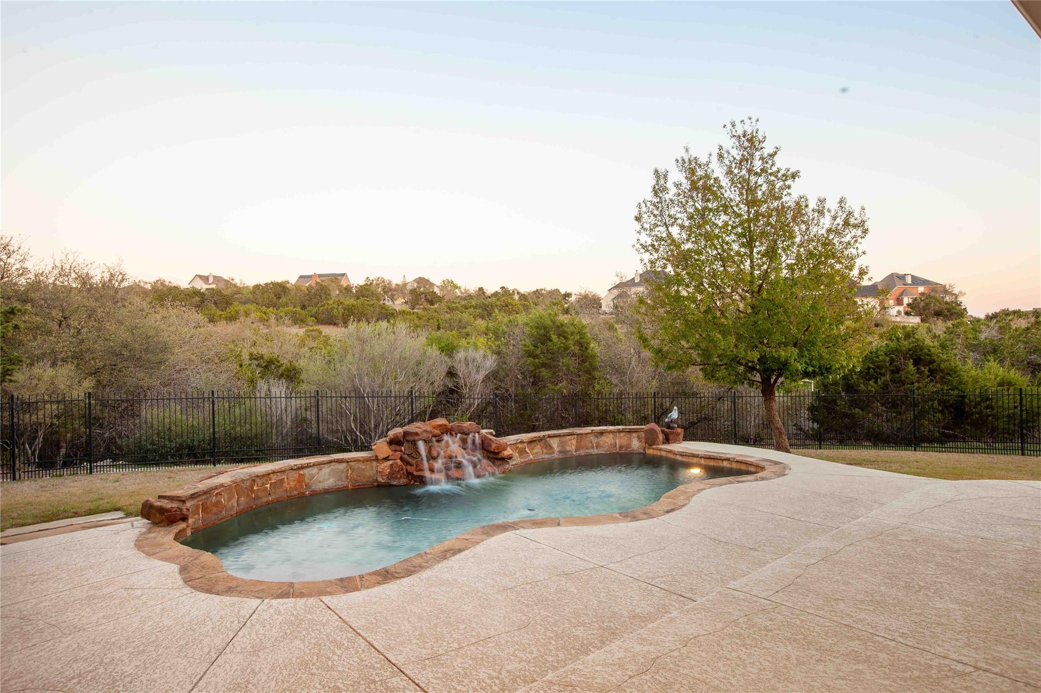 1432 Tom Sawyer RD
