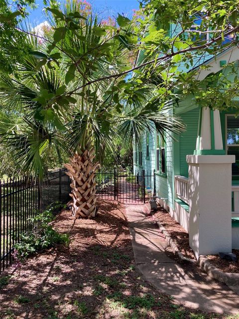 Tiny photo for 903 E 14th ST, Austin, TX 78702 (MLS # 3051723)