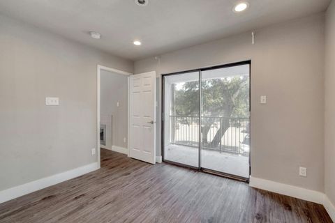 Tiny photo for 935 La Posada DR #212, Austin, TX 78752 (MLS # 4719266)