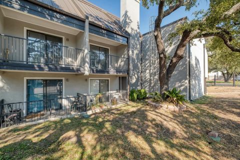 Tiny photo for 935 La Posada DR #212, Austin, TX 78752 (MLS # 4719266)