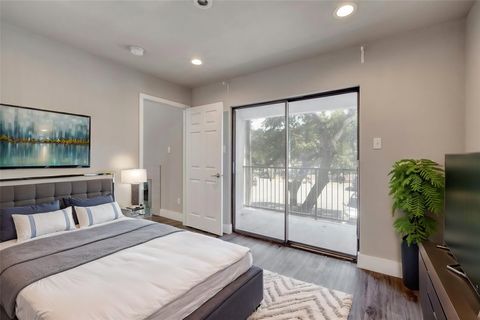 Tiny photo for 935 La Posada DR #212, Austin, TX 78752 (MLS # 4719266)