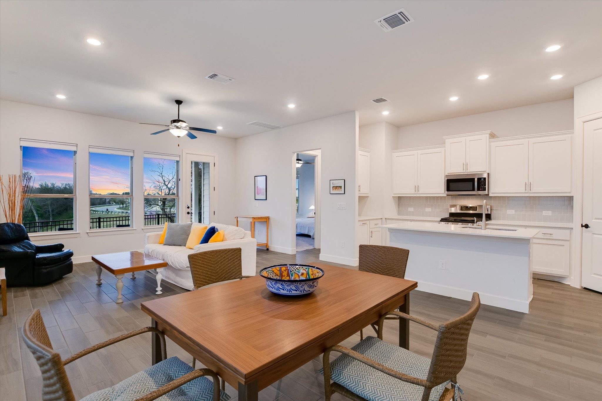 Austin, Texas 78748, United States, 3 Bedrooms Bedrooms, ,2 BathroomsBathrooms,Residential,Active,92448