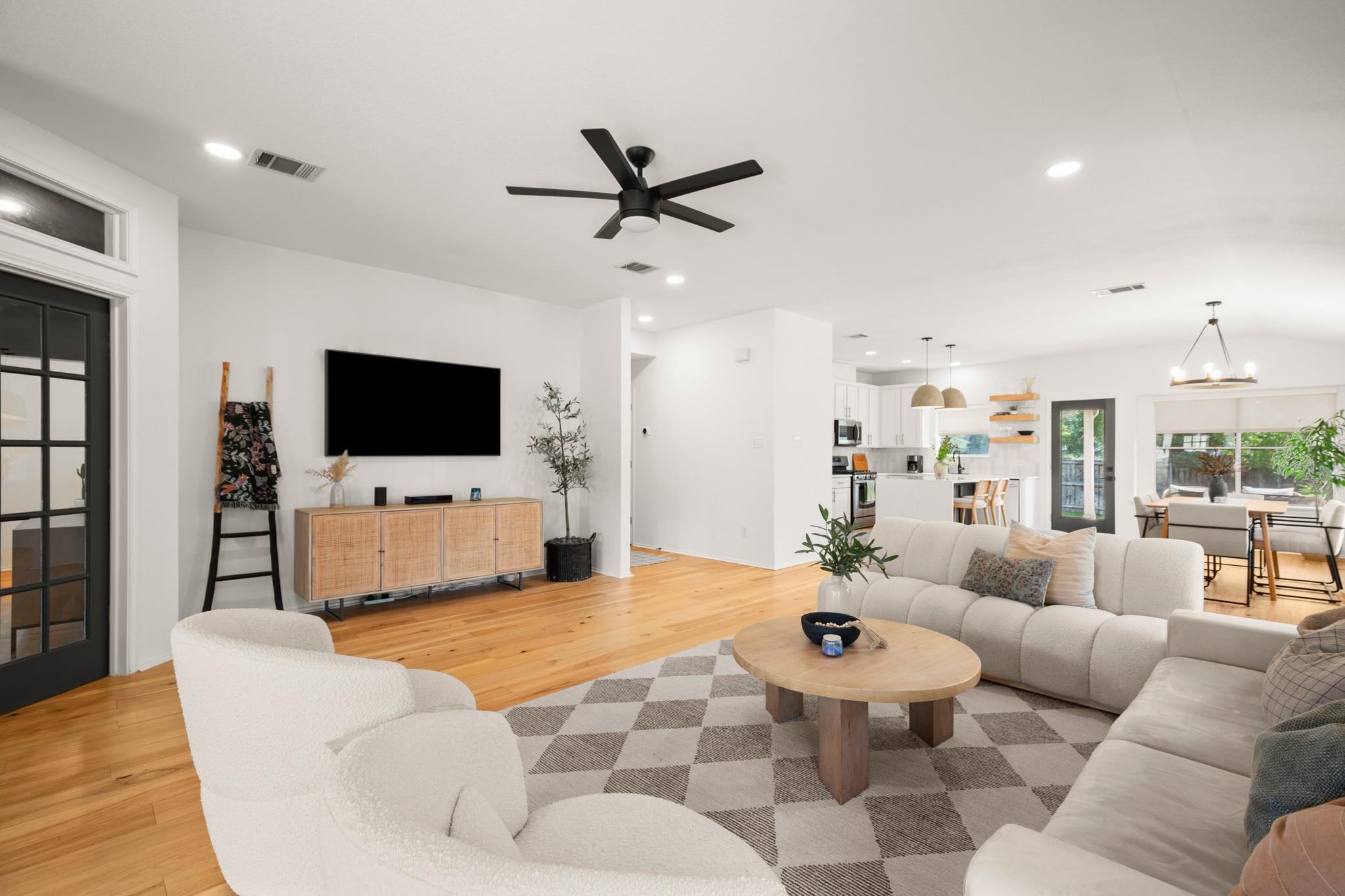 8809 Lanna Bluff LOOP