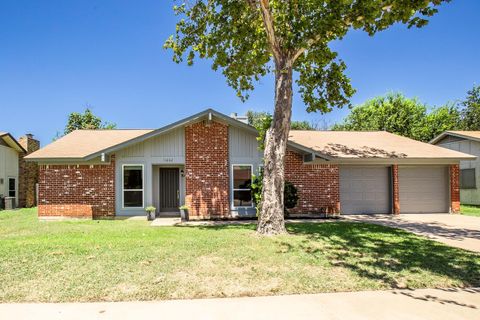 Photo of 11602 Elk Park TRL, Austin, TX 78759 (MLS # 6370580)