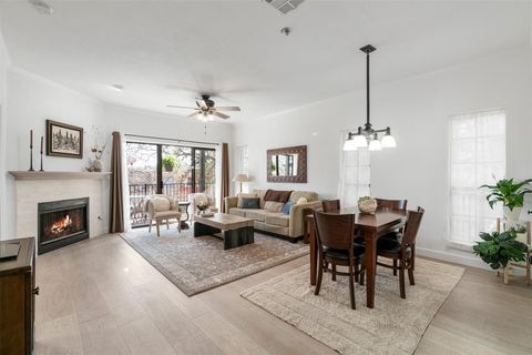 1741 Spyglass DR 2-121 Austin TX 78746