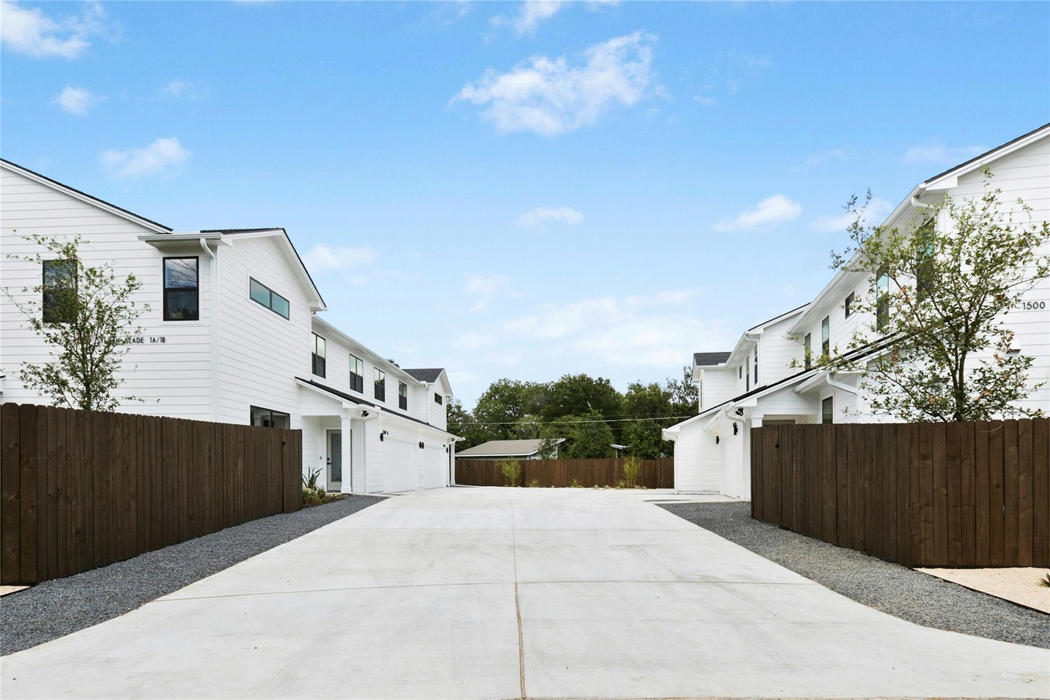 1500 Sylvan Glade unit 2b RD 2B