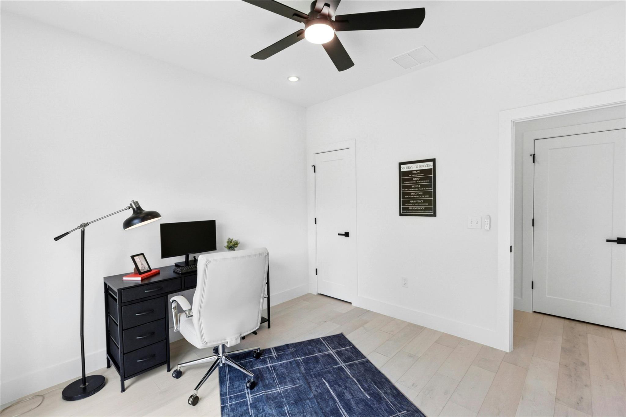 1500 Sylvan Glade unit 2b RD 2B