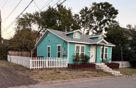 Photo of 1305 Olander ST, Austin, TX 78702 (MLS # 1881681)