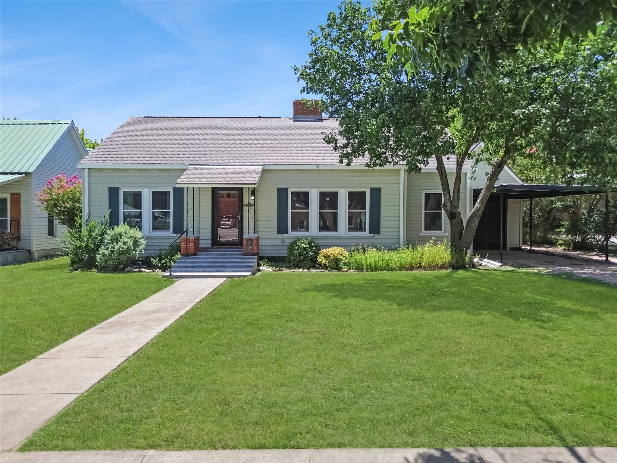 1405 Parker ST