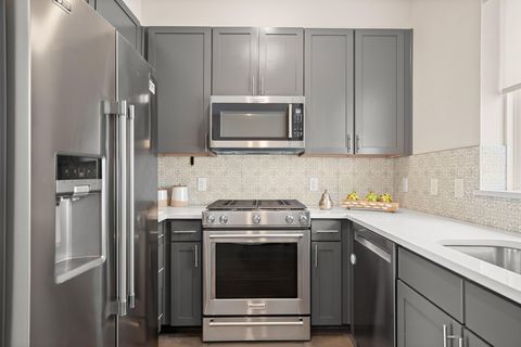 Tiny photo for 2827 Manor RD #3105, Austin, TX 78722 (MLS # 5635574)