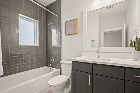 Tiny photo for 2827 Manor RD #3105, Austin, TX 78722 (MLS # 5635574)