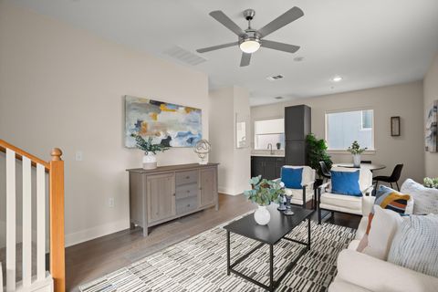 Tiny photo for 2827 Manor RD #3105, Austin, TX 78722 (MLS # 5635574)