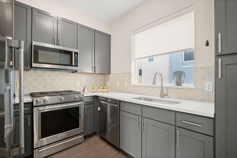 Tiny photo for 2827 Manor RD #3105, Austin, TX 78722 (MLS # 5635574)
