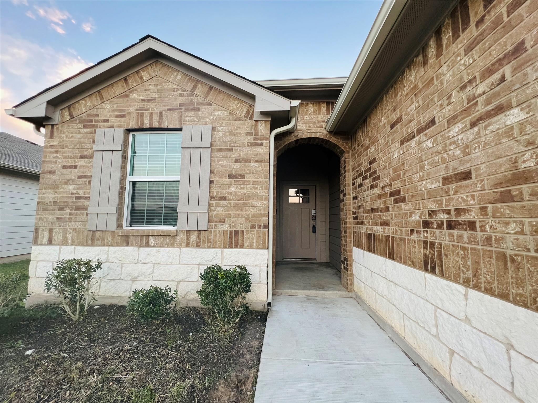 105 Naset DR