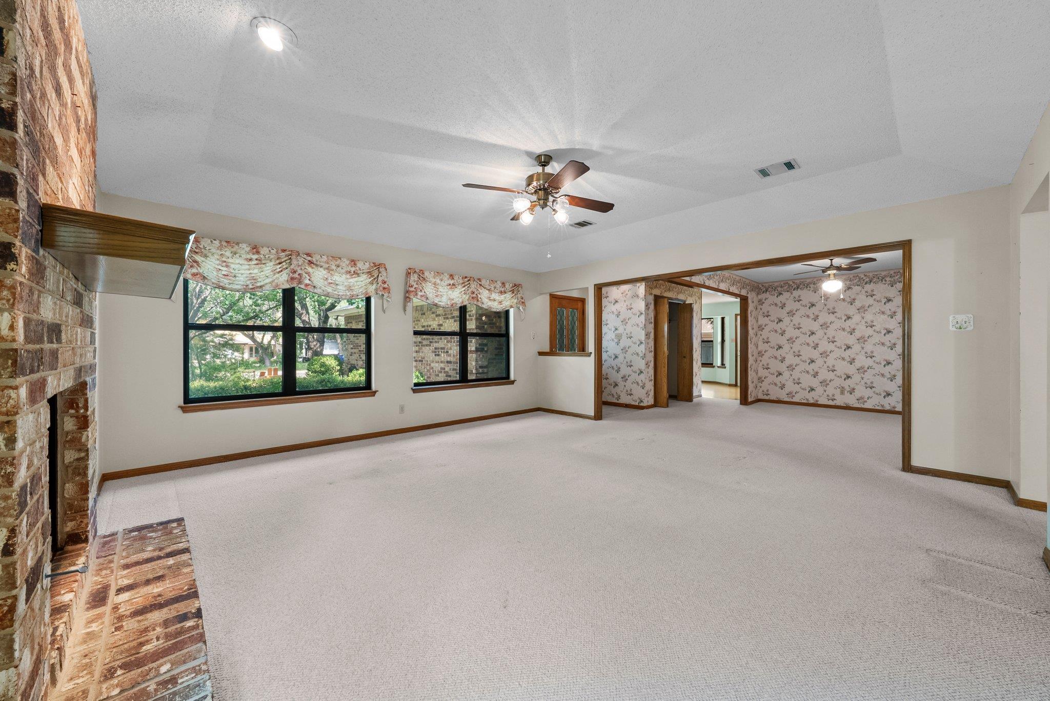 203 Settlers DR