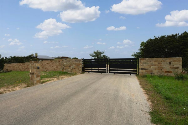 439 VAIL RIVER RD, DRIPPING SPRINGS, TX 78620 - Image 5f3eecc7f8e544ce4d631338ec7d167a/1815498059