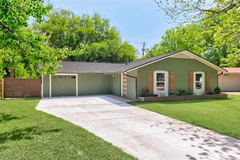 Photo of 6007 Belfast DR, Austin, TX 78723 (MLS # 4673241)