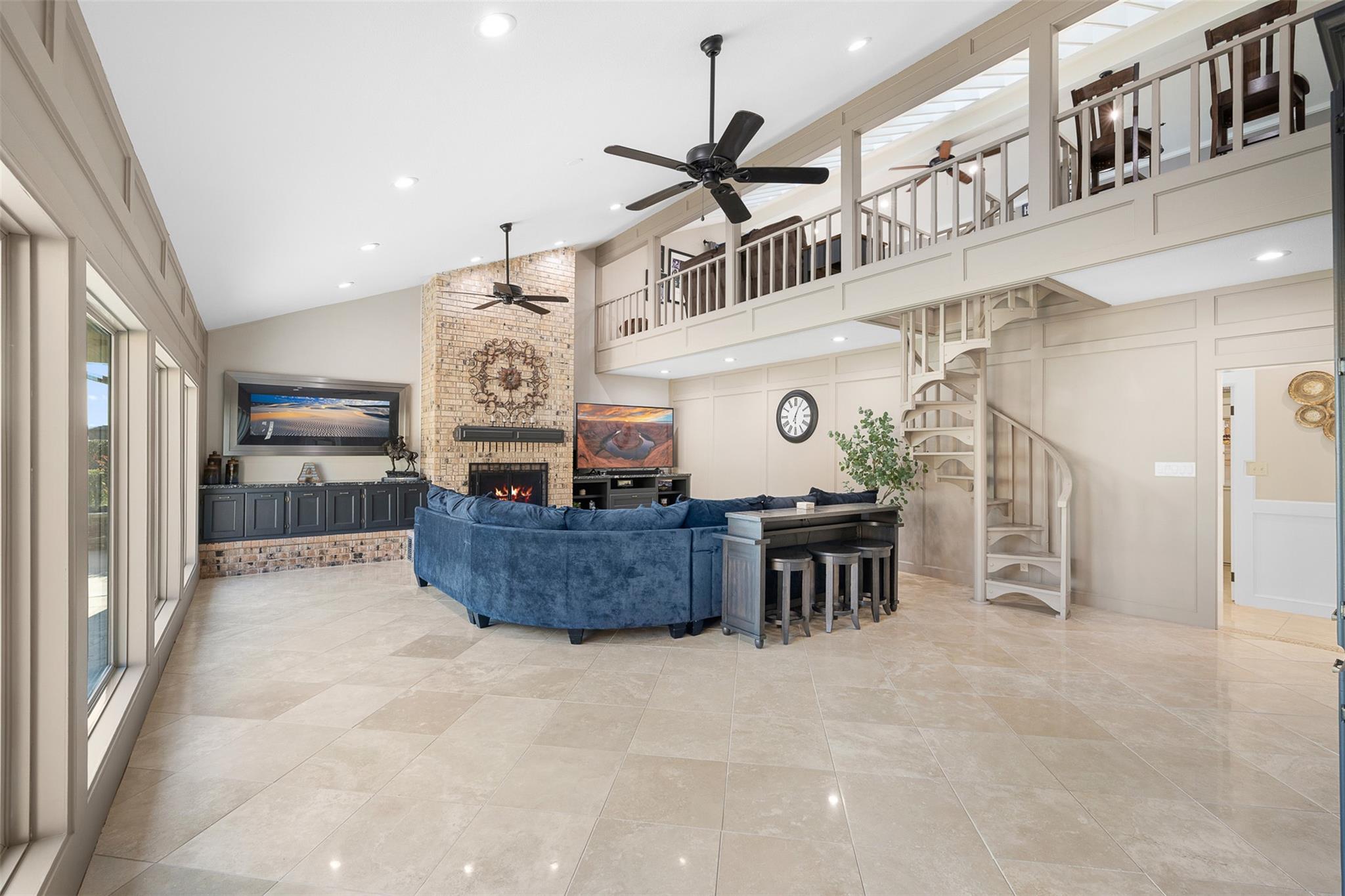 813 N. Gray Street ST